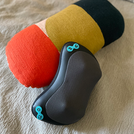 Bean | Vibrating and Heating Shiatsu Massage Pillow - Njoie. Live with Joie